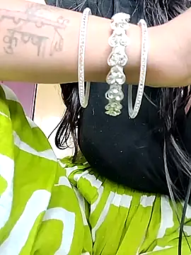 Snapshot of Romantic_riya_06 chatting on June 29, 2026, 6:42 am Romantic riya 06 online show from June 29, 2026, 6:42 am