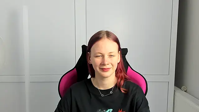 Snapshot of Skylar_spring chatting on July 2, 2026, 6:08 am Skylar spring online show from July 2, 2026, 6:08 am