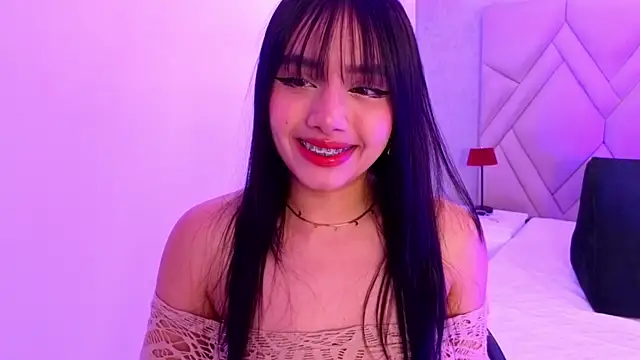 Snapshot of Mila__Fire chatting on July 7, 2026, 11:58 am Mila Fire online show from July 7, 2026, 11:58 am