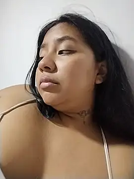 Snapshot of Amber_Herrera chatting on June 23, 2026, 12:41 am Amber Herrera online show from June 23, 2026, 12:41 am
