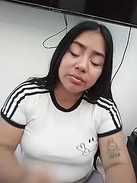Snapshot of Amber_Herrera chatting on June 9, 2026, 12:28 pm Amber Herrera online show from June 9, 2026, 12:28 pm