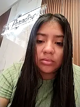 Snapshot of Amber_Herrera chatting on June 11, 2026, 12:24 pm Amber Herrera online show from June 11, 2026, 12:24 pm
