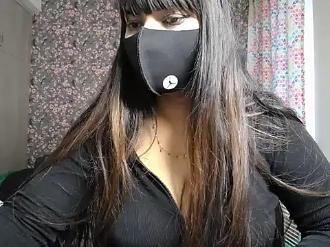 Snapshot of Goddess_Ruhii chatting on June 17, 2026, 12:11 am Goddess Ruhii online show from June 17, 2026, 12:11 am
