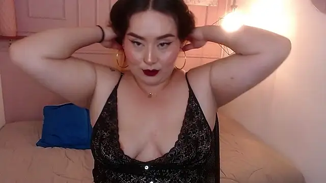 Snapshot of Khalia_ chatting on June 6, 2026, 7:19 pm Khalia online show from June 6, 2026, 7:19 pm