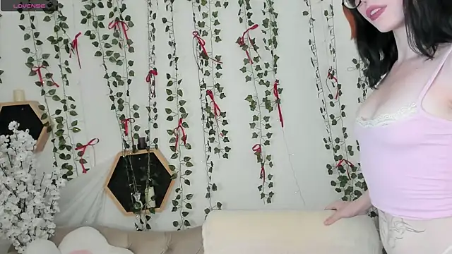 Snapshot of Velvet__Kiss chatting on July 11, 2026, 8:42 pm Velvet Kiss online show from July 11, 2026, 8:42 pm