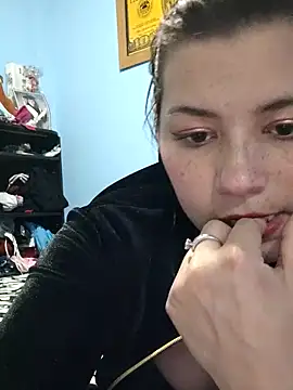 BIGTITS0 online show from June 17, 2026, 9:03 pm