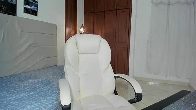 Snapshot of lia_monroe1 chatting on July 29, 2026, 8:08 pm lia monroe1 online show from July 29, 2026, 8:08 pm