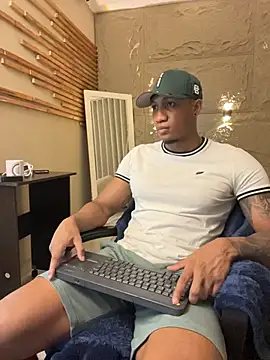 Snapshot of LoganVarela chatting on July 13, 2026, 4:06 pm LoganVarela online show from July 13, 2026, 4:06 pm