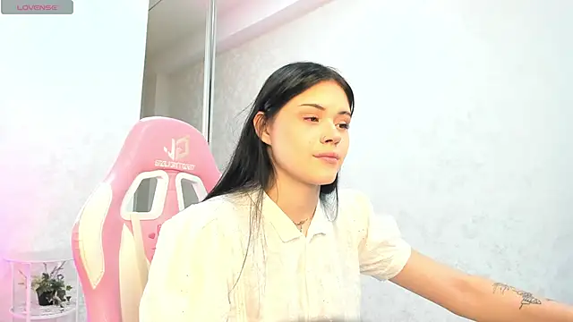 Snapshot of Baby_Sunsh1ne_ chatting on July 2, 2026, 7:47 am Baby Sunsh1ne online show from July 2, 2026, 7:47 am