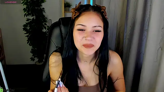Snapshot of Baby_Sunsh1ne_ chatting on June 28, 2026, 1:23 am Baby Sunsh1ne online show from June 28, 2026, 1:23 am
