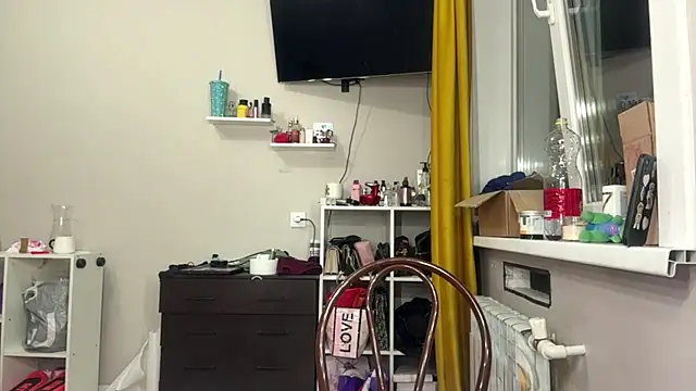 moonluv33 online show from June 26, 2026, 3:07 pm