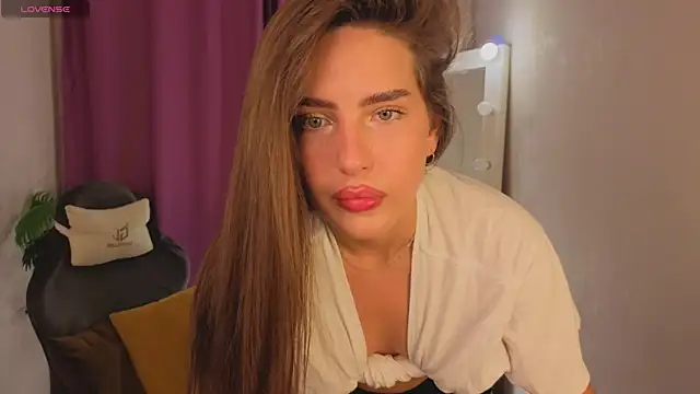 Bella  Kallen online show from July 7, 2026, 12:35 am