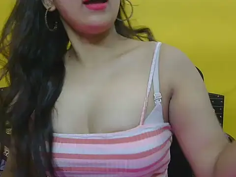 Snapshot of sweety-ritika chatting on June 18, 2026, 5:17 am sweety-ritika online show from June 18, 2026, 5:17 am