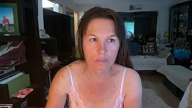 monikam82 online show from June 7, 2026, 10:09 am