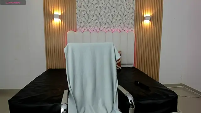 Snapshot of natalie_portmann chatting on July 25, 2026, 7:20 pm natalie portmann online show from July 25, 2026, 7:20 pm
