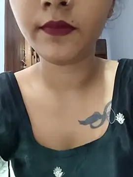 Miss-cutee online show from June 12, 2026, 7:33 pm