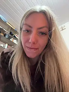 Snapshot of Alana_sc chatting on July 14, 2026, 7:09 pm Alana sc online show from July 14, 2026, 7:09 pm