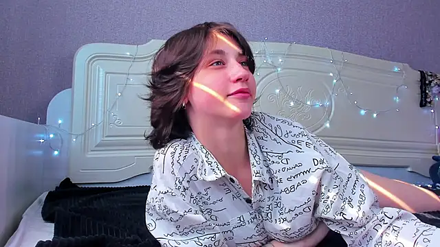 Snapshot of Carolina_Lu chatting on July 3, 2026, 1:56 am Carolina Lu online show from July 3, 2026, 1:56 am