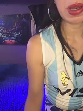 Snapshot of Lara_Glitch chatting on July 15, 2026, 10:06 pm Lara Glitch online show from July 15, 2026, 10:06 pm
