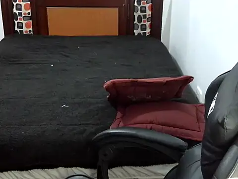 Lolacurly69 online show from June 20, 2026, 2:38 am