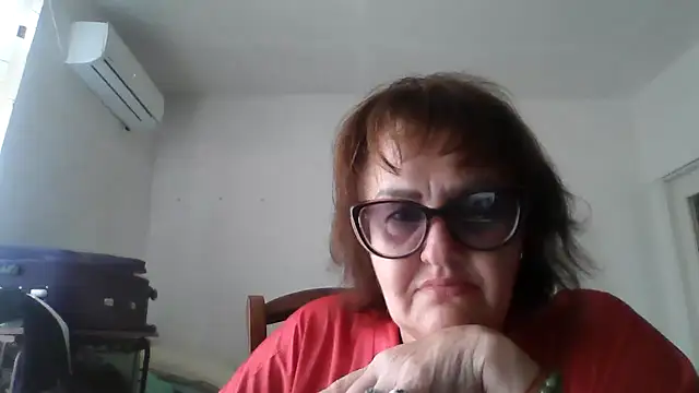 Snapshot of ErikaXShine chatting on June 19, 2026, 12:22 pm ErikaXShine online show from June 19, 2026, 12:22 pm