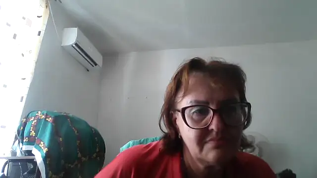 Snapshot of ErikaXShine chatting on July 3, 2026, 12:00 pm ErikaXShine online show from July 3, 2026, 12:00 pm