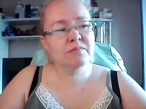 Viola27 online show from June 19, 2026, 12:11 pm