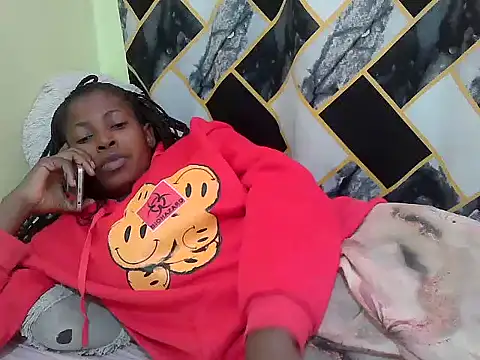 lilmomaa online show from July 1, 2026, 11:32 am