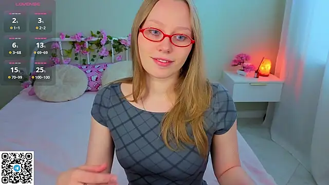 Snapshot of AngelBlaze chatting on July 21, 2026, 5:31 am AngelBlaze online show from July 21, 2026, 5:31 am