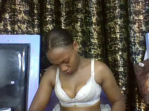 Snapshot of Lovey_daisy15 chatting on June 28, 2026, 1:45 am Lovey daisy15 online show from June 28, 2026, 1:45 am
