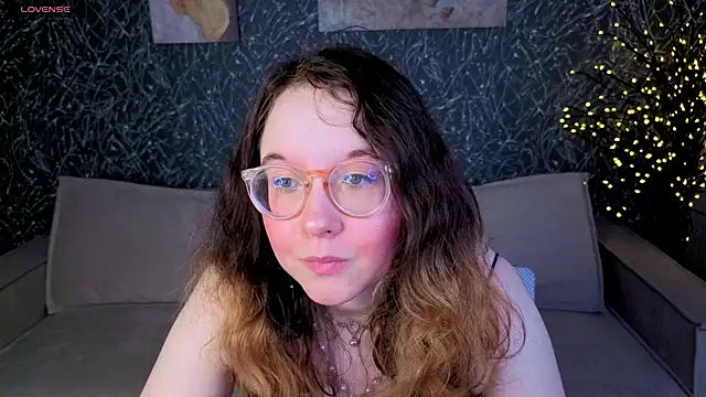 Aleks-casterrr online show from June 14, 2026, 5:14 pm