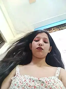 Queen Rosyy online show from June 19, 2026, 6:08 am