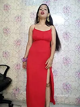 Queen Rosyy online show from July 1, 2026, 3:29 am