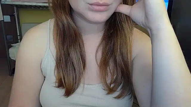 Snapshot of Butterfly_PL chatting on July 28, 2026, 2:35 pm Butterfly PL online show from July 28, 2026, 2:35 pm