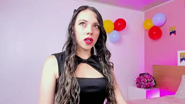 AshleyBenoitt online show from July 10, 2026, 1:44 pm