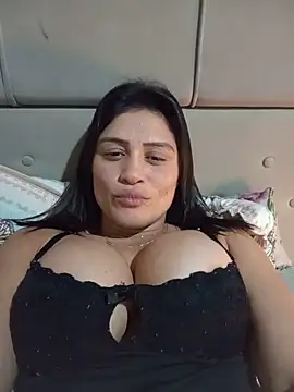 Snapshot of Milabri chatting on June 14, 2026, 6:09 pm Milabri online show from June 14, 2026, 6:09 pm