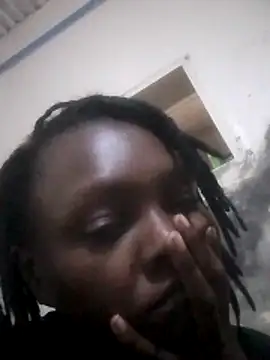 Snapshot of IvyRoyale chatting on June 12, 2026, 9:18 am IvyRoyale online show from June 12, 2026, 9:18 am
