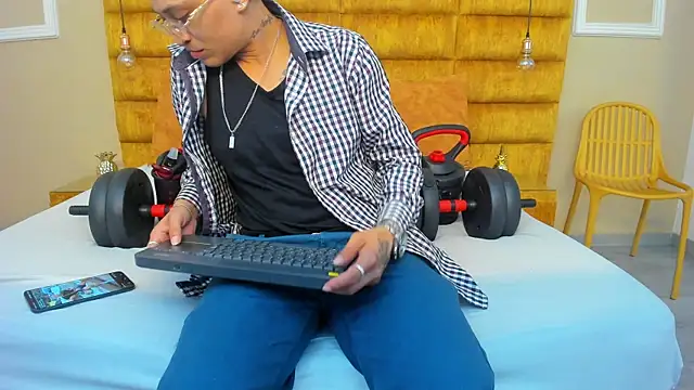 Pixelriott online show from July 25, 2026, 9:10 pm