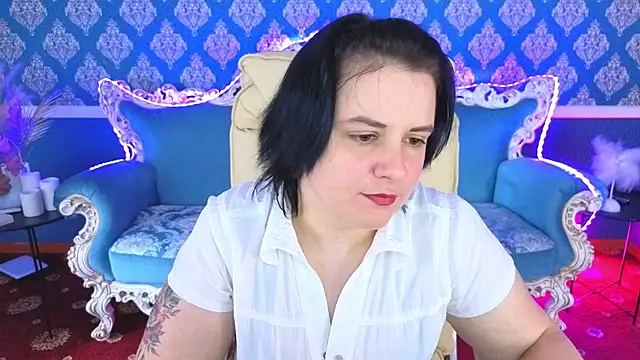 Snapshot of KatrinMilly chatting on June 15, 2026, 12:38 pm KatrinMilly online show from June 15, 2026, 12:38 pm