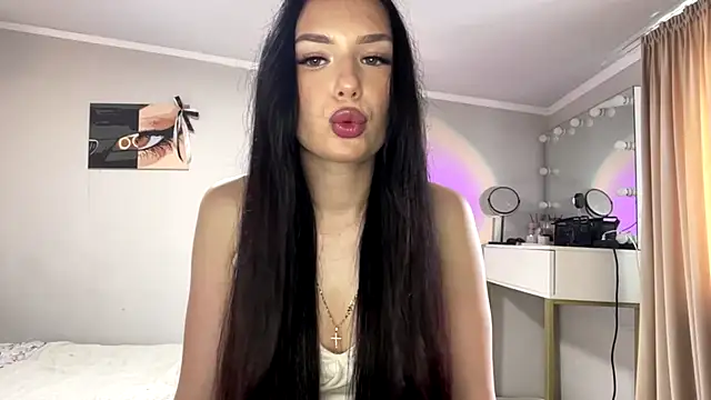amelialiana online show from June 15, 2026, 9:20 am