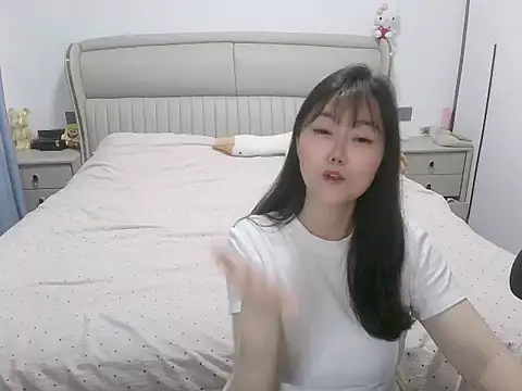 Emgirl-00 online show from June 15, 2026, 2:06 pm