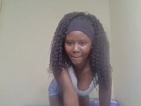 Snapshot of cute_bee chatting on July 23, 2026, 10:28 pm cute bee online show from July 23, 2026, 10:28 pm