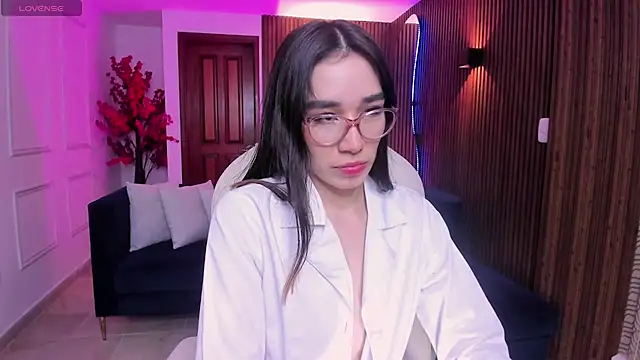 Snapshot of Emma_caarter_ chatting on June 26, 2026, 3:12 am Emma caarter online show from June 26, 2026, 3:12 am