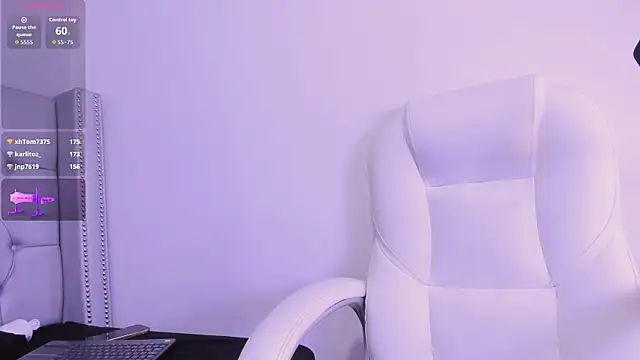 Snapshot of Luna__Velvett_ chatting on July 6, 2026, 3:03 pm Luna Velvett online show from July 6, 2026, 3:03 pm