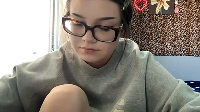 StellaCors online show from July 8, 2026, 2:29 pm