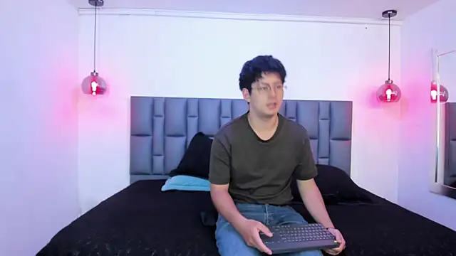 DominicaAndLorenzo online show from July 15, 2026, 2:24 pm