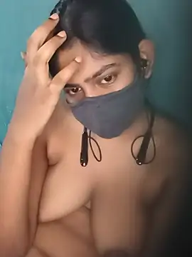 Model-031 online show from July 13, 2026, 4:56 am