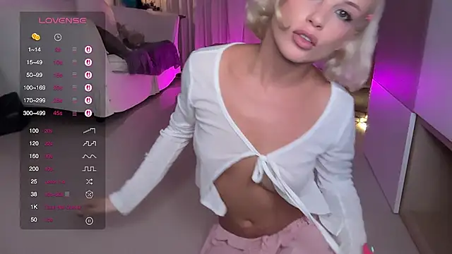 Snapshot of polino4ka6999 chatting on July 4, 2026, 4:33 pm polino4ka6999 online show from July 4, 2026, 4:33 pm