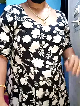 Snapshot of tamil_sarah chatting on July 27, 2026, 5:25 am tamil sarah online show from July 27, 2026, 5:25 am