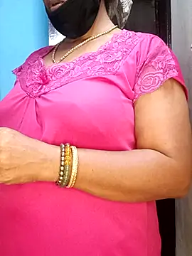 Snapshot of tamil_sarah chatting on July 20, 2026, 2:41 pm tamil sarah online show from July 20, 2026, 2:41 pm